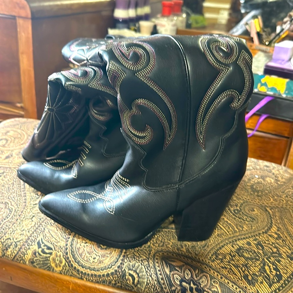 Steve Madden Cowboy Boots NEW!